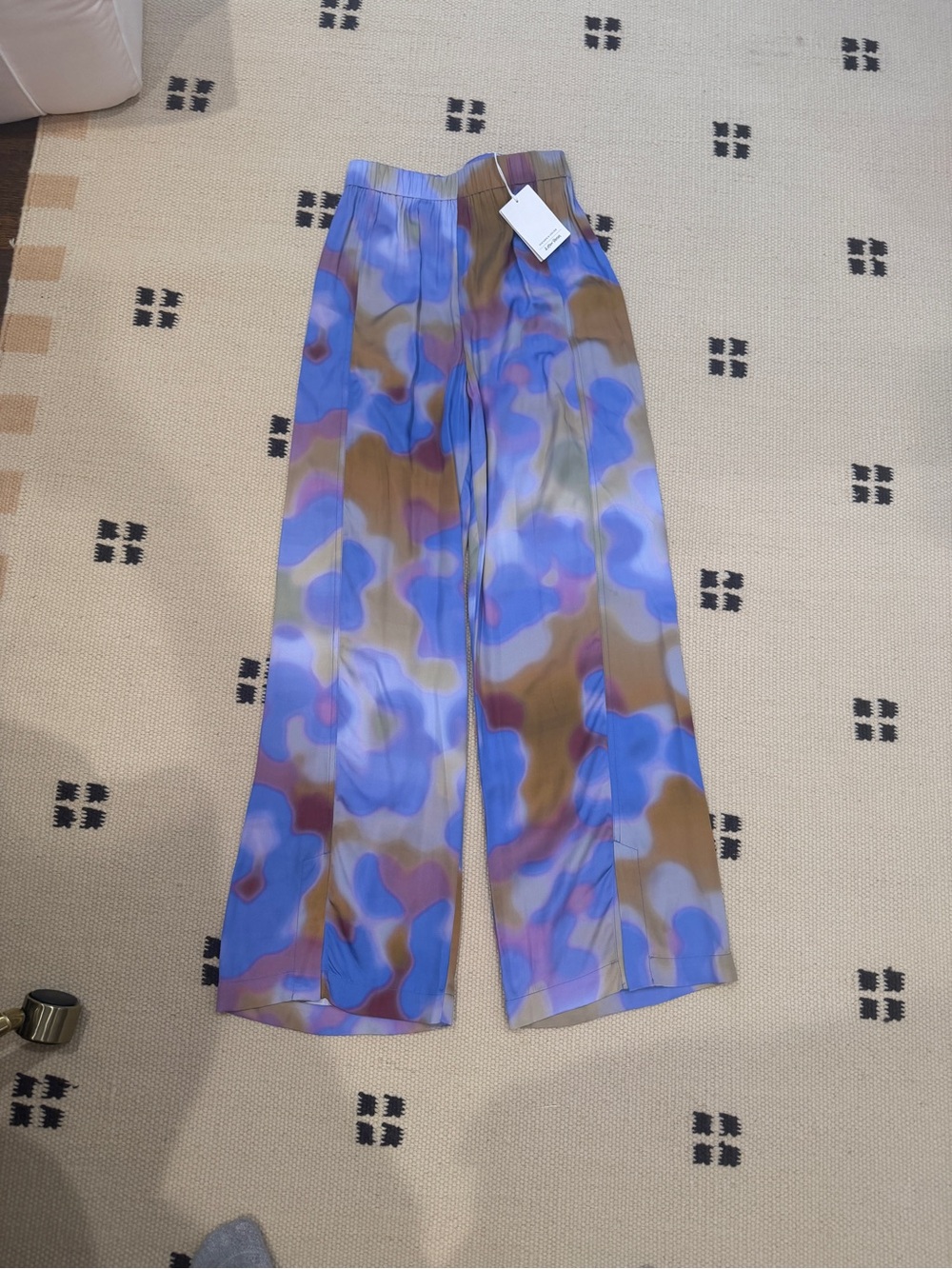 & Other Stories Lavender and Tan satin Abstract Elastic-Waist Pants